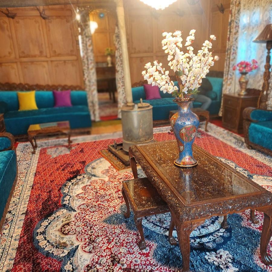 Luxury Scotland Srinagar (Jammu and Kashmir) Bagian luar foto