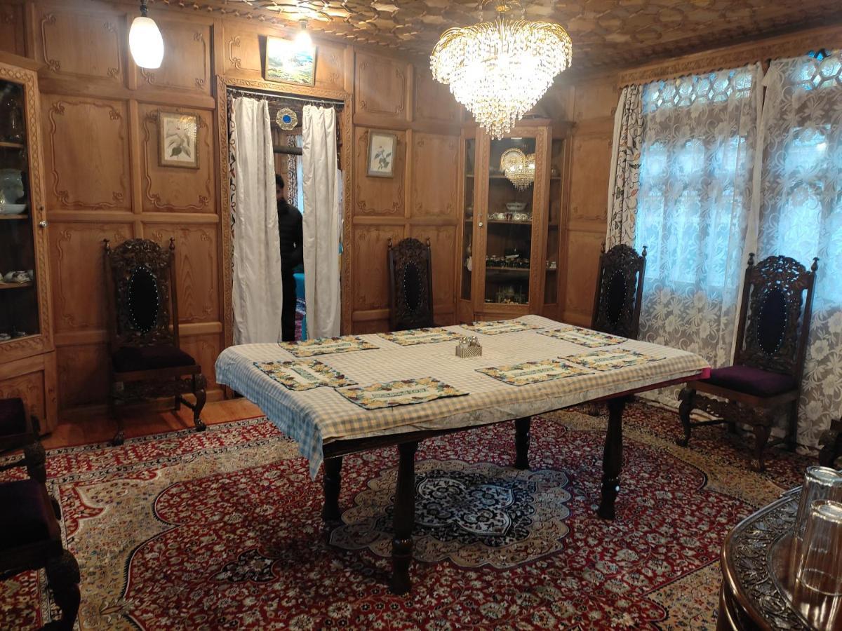 Luxury Scotland Srinagar (Jammu and Kashmir) Bagian luar foto