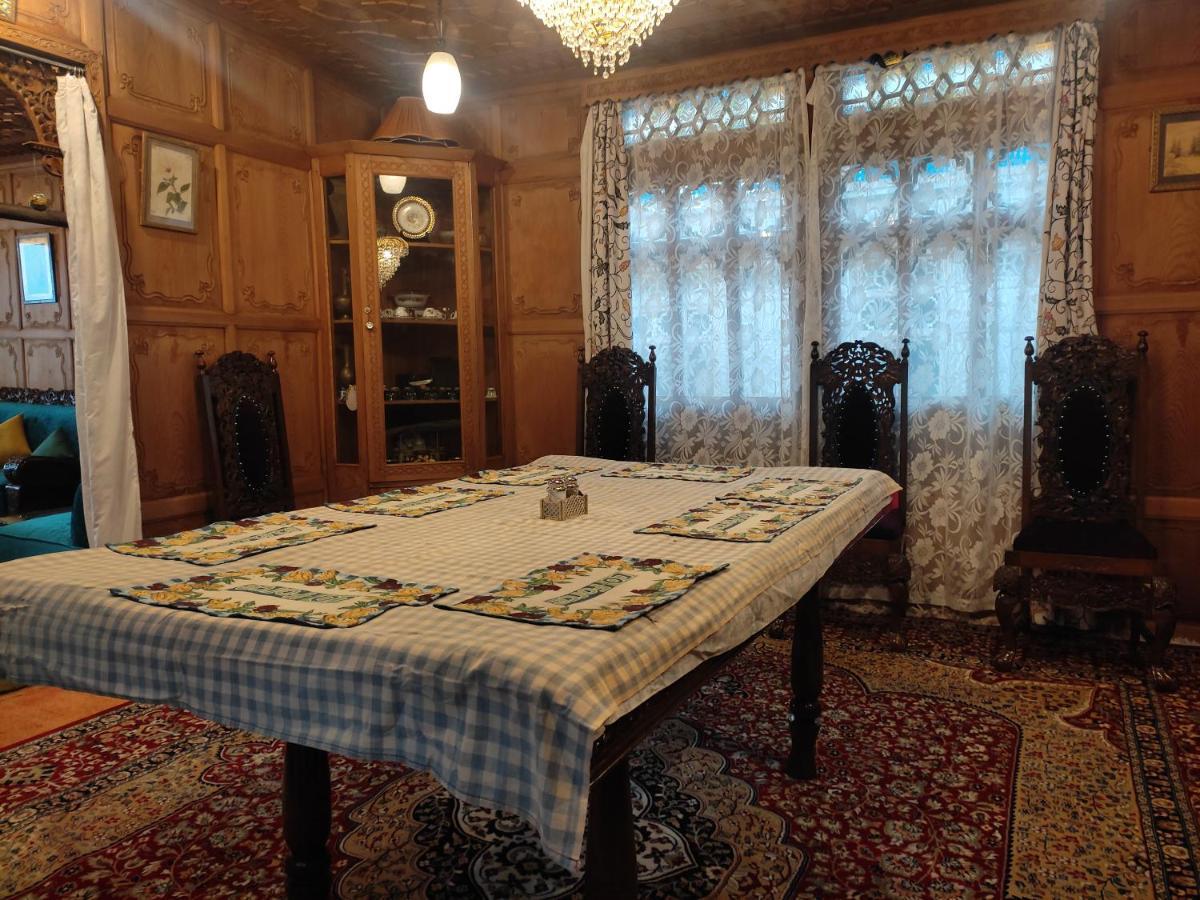 Luxury Scotland Srinagar (Jammu and Kashmir) Bagian luar foto